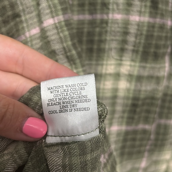 Como Vintage green, cream, lilac plaid tie waist button down size medium - Picture 8 of 8